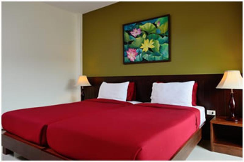 Kamala Beachfront Apartment Praia de Kamala Exterior foto