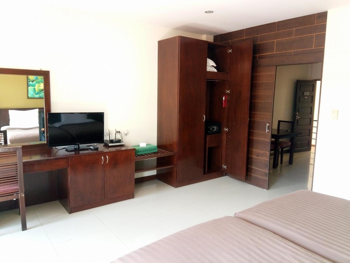 Kamala Beachfront Apartment Praia de Kamala Exterior foto