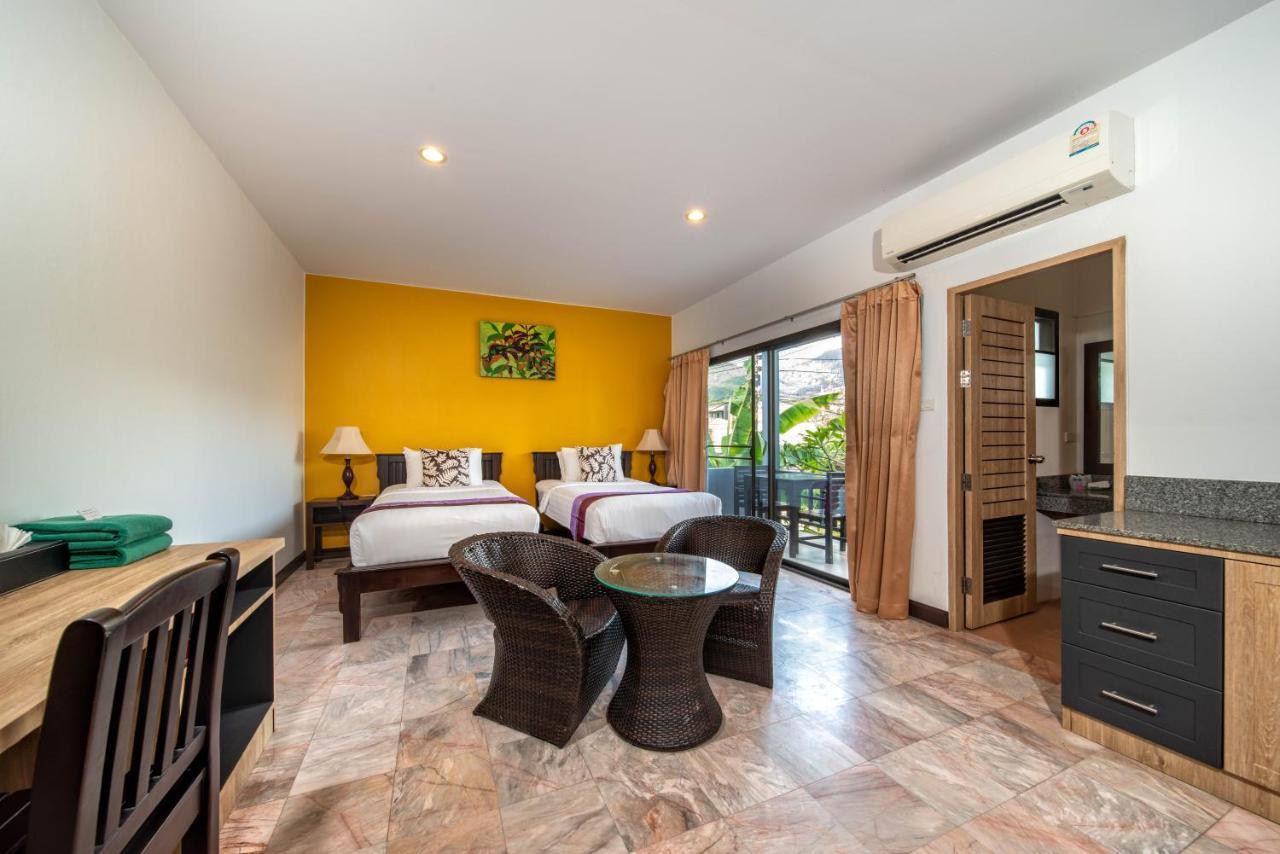 Kamala Beachfront Apartment Praia de Kamala Exterior foto